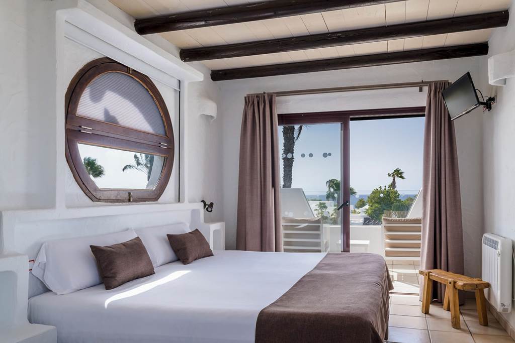 ACE_72097_Boutique_Kamezi_Villas_1123_04.jpg