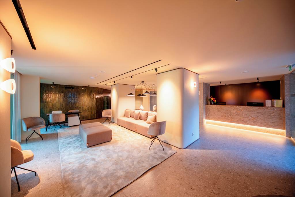 FNC_73216_Duas_Torres_Hotel_0325_06.jpg