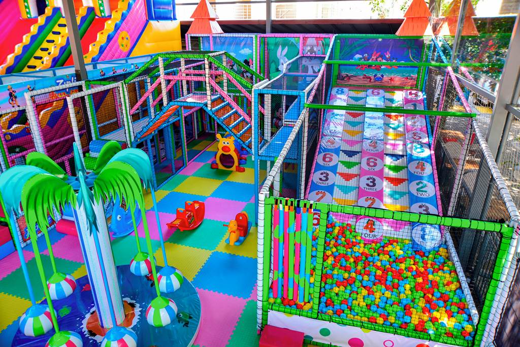 DLM_70804_Club_Atrium_Hotel_&_Apartments_0619_04.jpg
