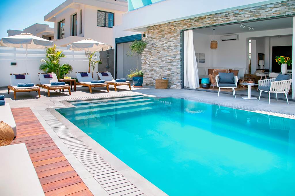 LCA_83023_Louis_Chris_Le_Mare_Gold_Villa_0821_06.jpg