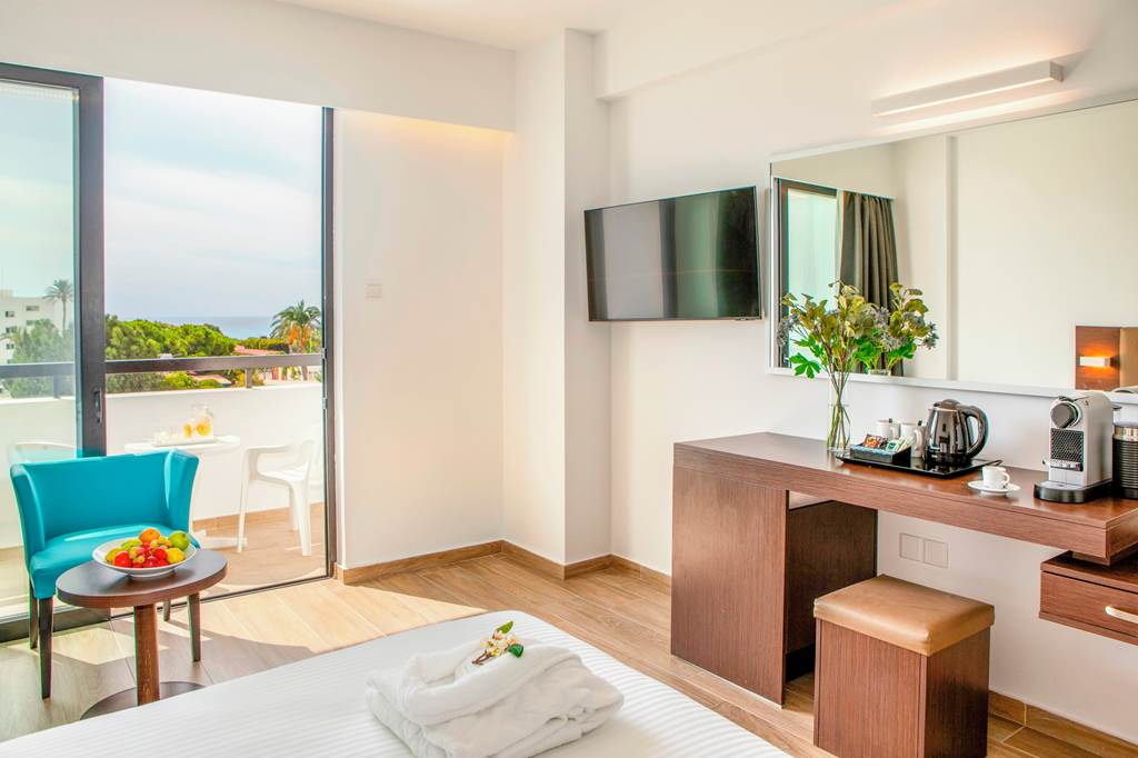 LCA_72721_Christofinia_Hotel_1122_03.jpg