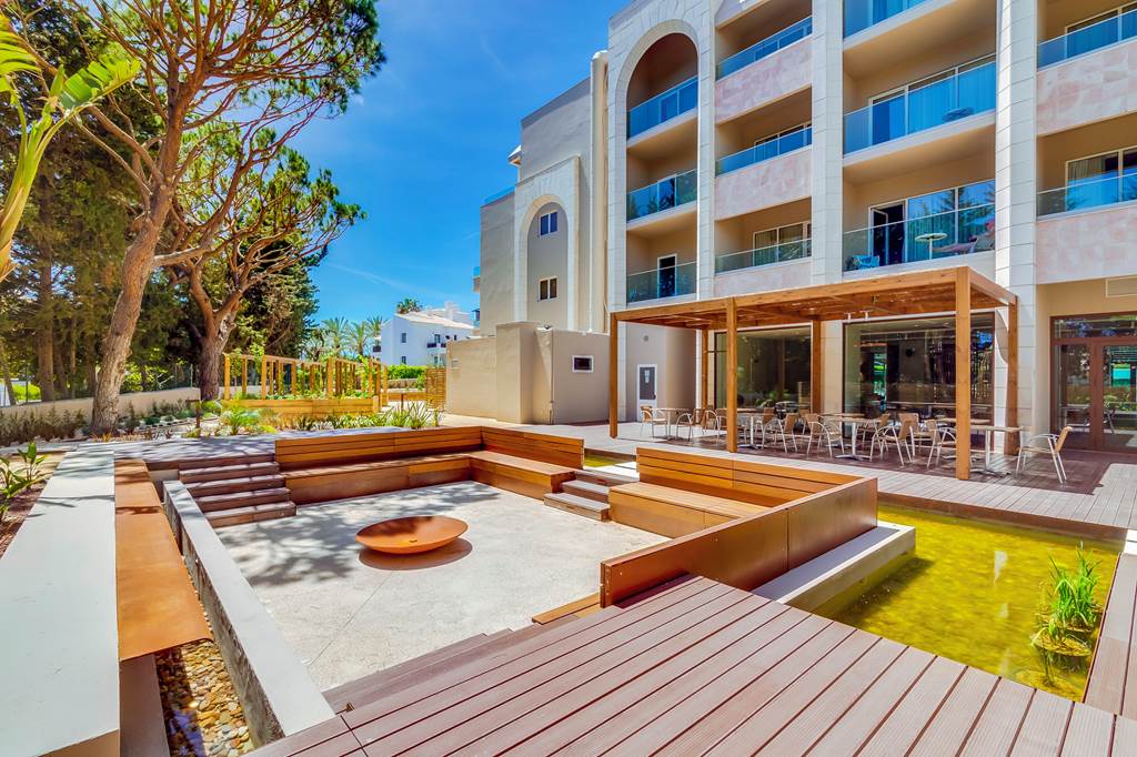 FAO_83166_Falesia_Hotel_0524_04.jpg