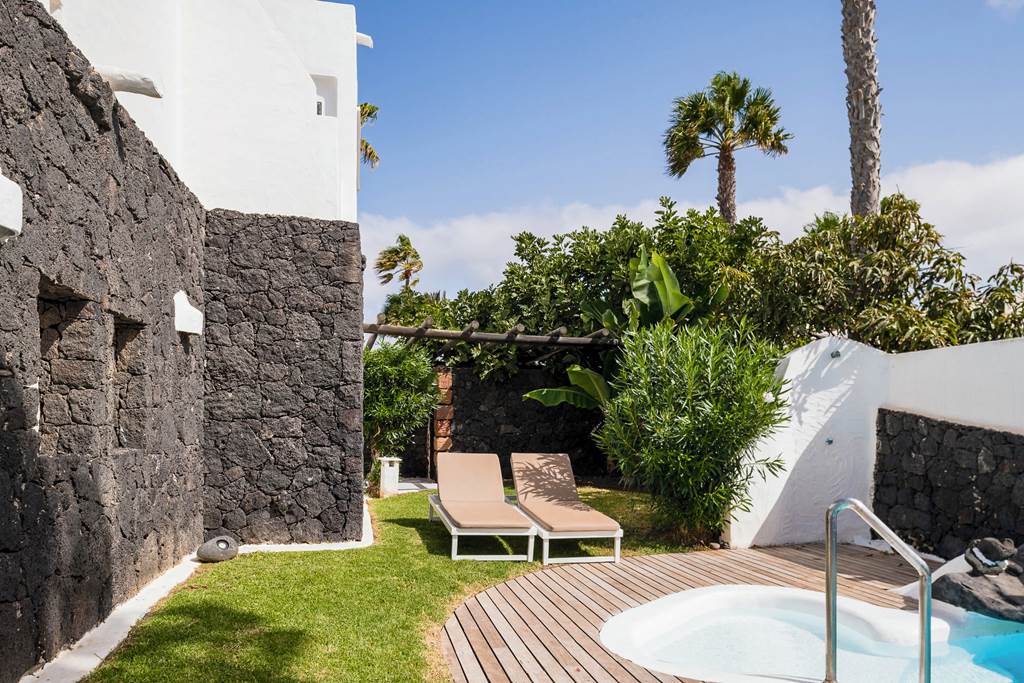 ACE_72097_Boutique_Kamezi_Villas_1123_12.jpg