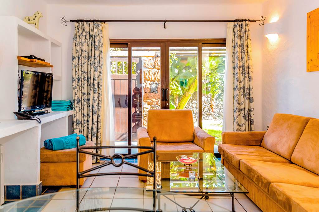 ACE_72097_Villas_Kamezi_0620_11.jpg