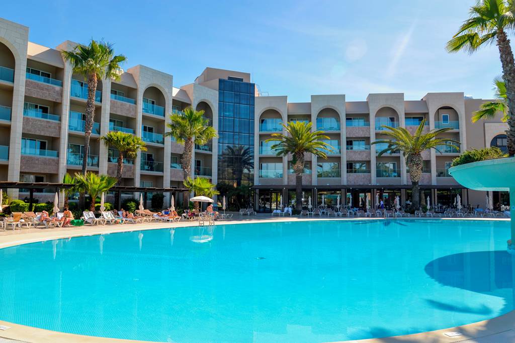 FAO_83166_Falesia_Hotel_0524_12.jpg