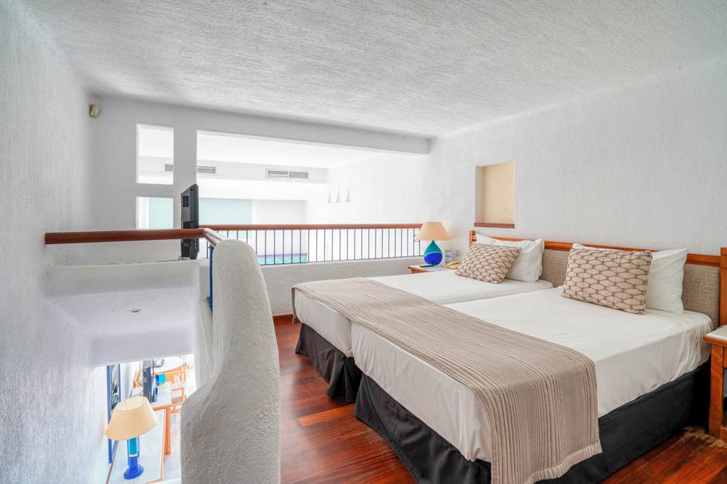 PFO_3174_Coral_Beach_Hotel_&_Resort_1123_19.jpg
