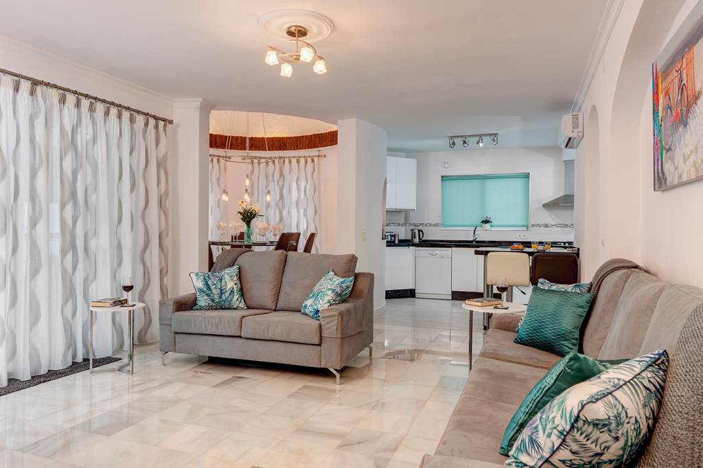 AGP_86220_Villa_Auspana_1023_03.jpg