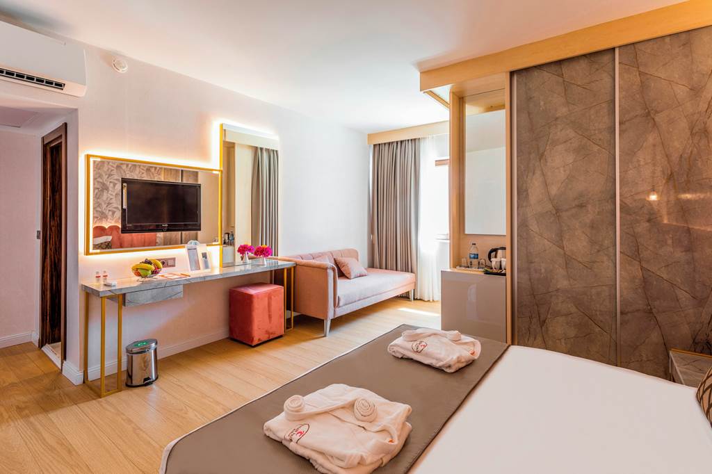 AYT_72226_Club_Hotel_Turan_Prince_World_1223_09.jpg