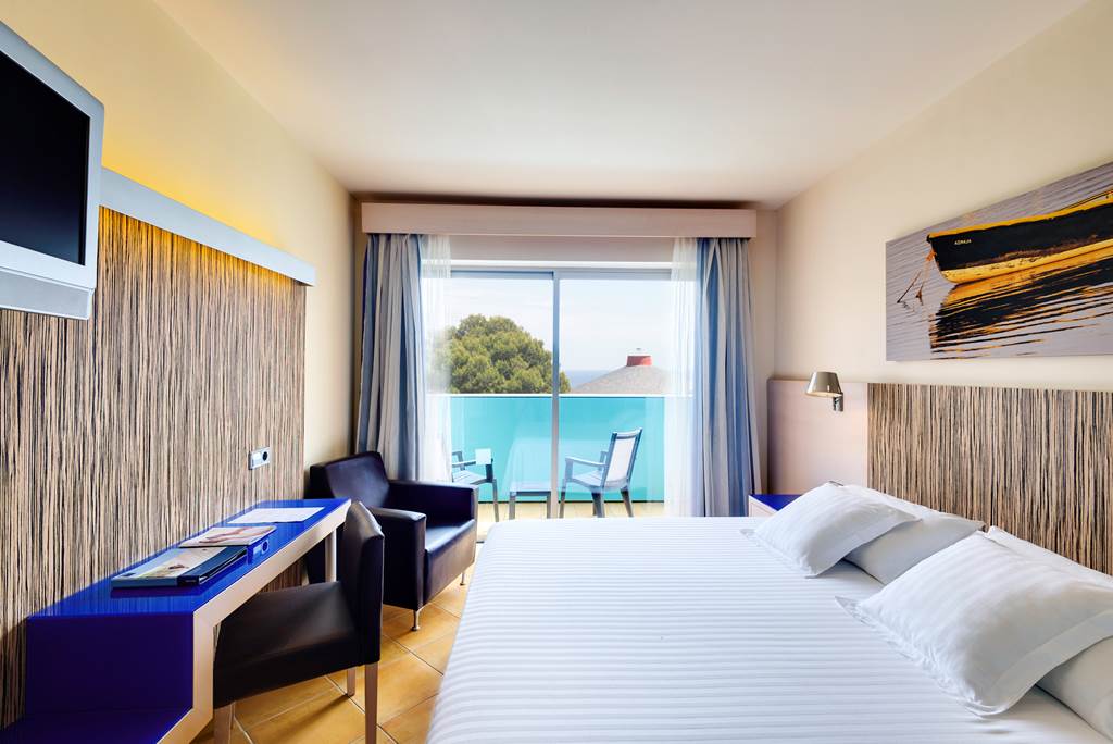 MAH_73008_Occidental_Menorca_0217_02.jpg