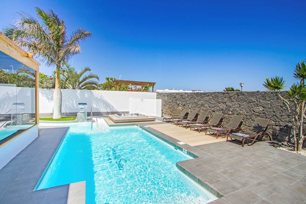ACE_77457_dream_villa_1217_05.jpg