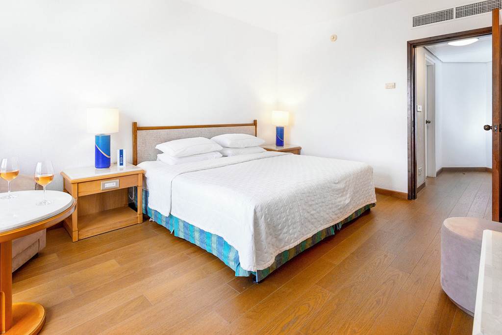 PFO_3174_Coral_Beach_Hotel_&_Resort_0924_01.jpg