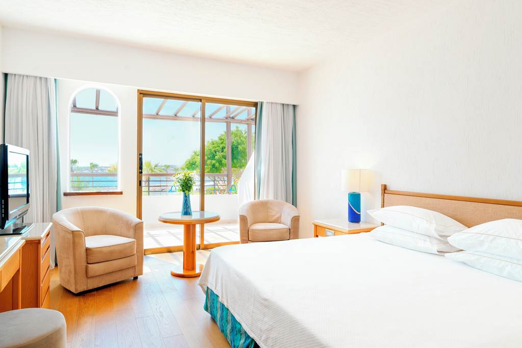 PFO_3174_Coral_Beach_Hotel_&_Resort_0924_02.jpg