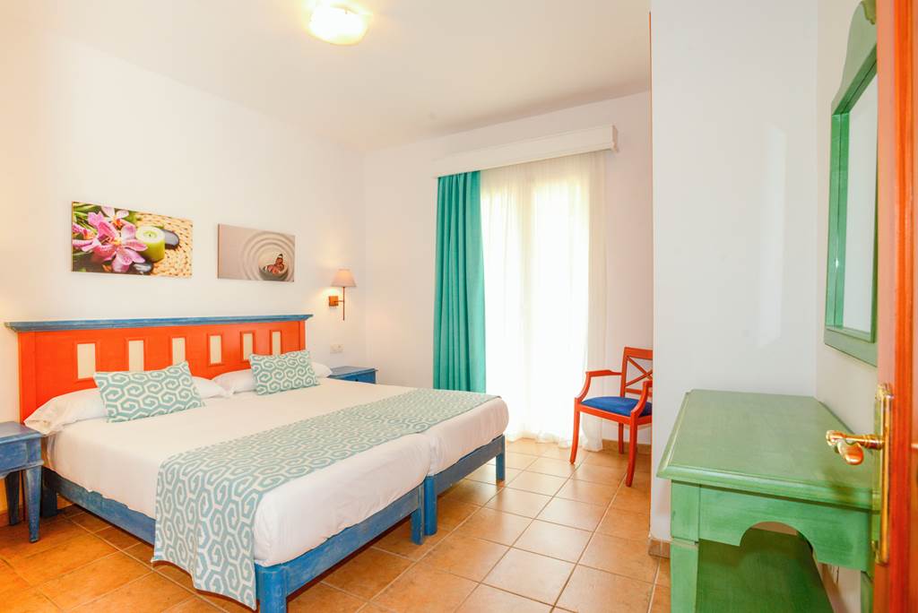 MAH_480_Isla_del_Aire_Apartments_0923_09.jpg