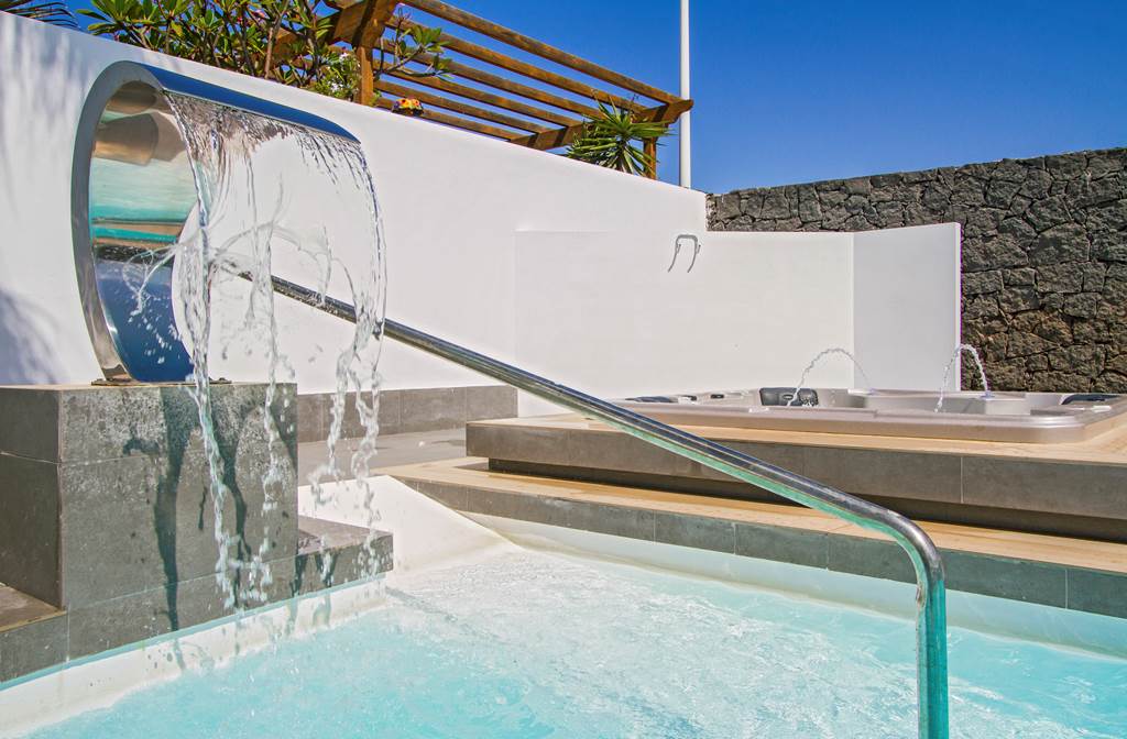 ACE_77457_dream_villa_1217_04.jpg