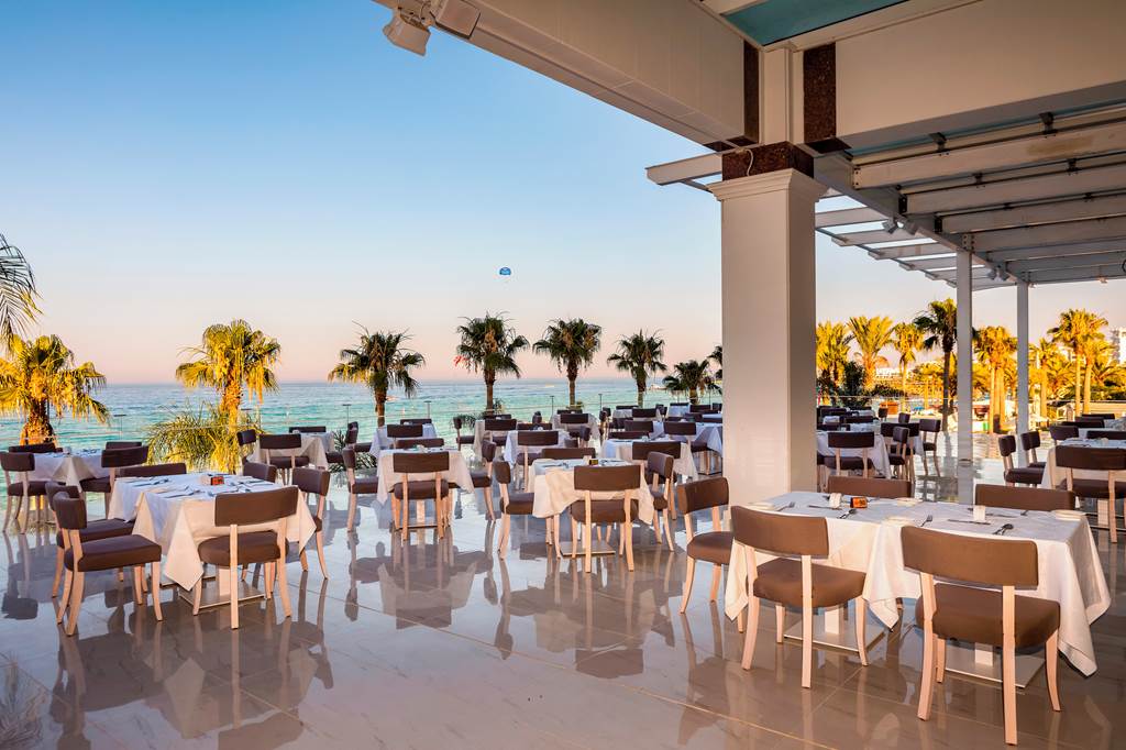 LCA_287_Constantinos_The_Great_Beach_Hotel_0321_01.jpg