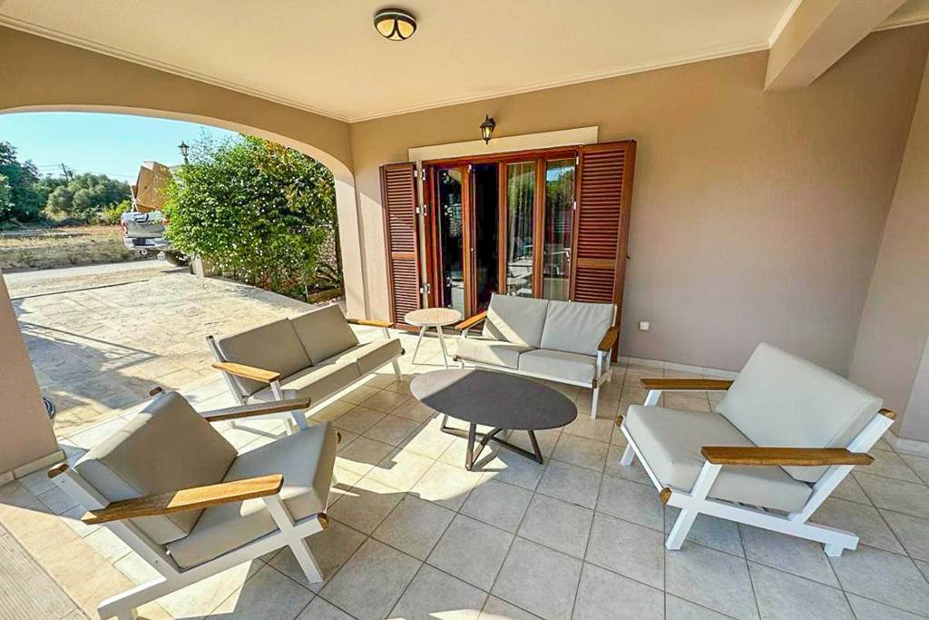 EFL_86708_Classic_Villa_1223_13.jpg