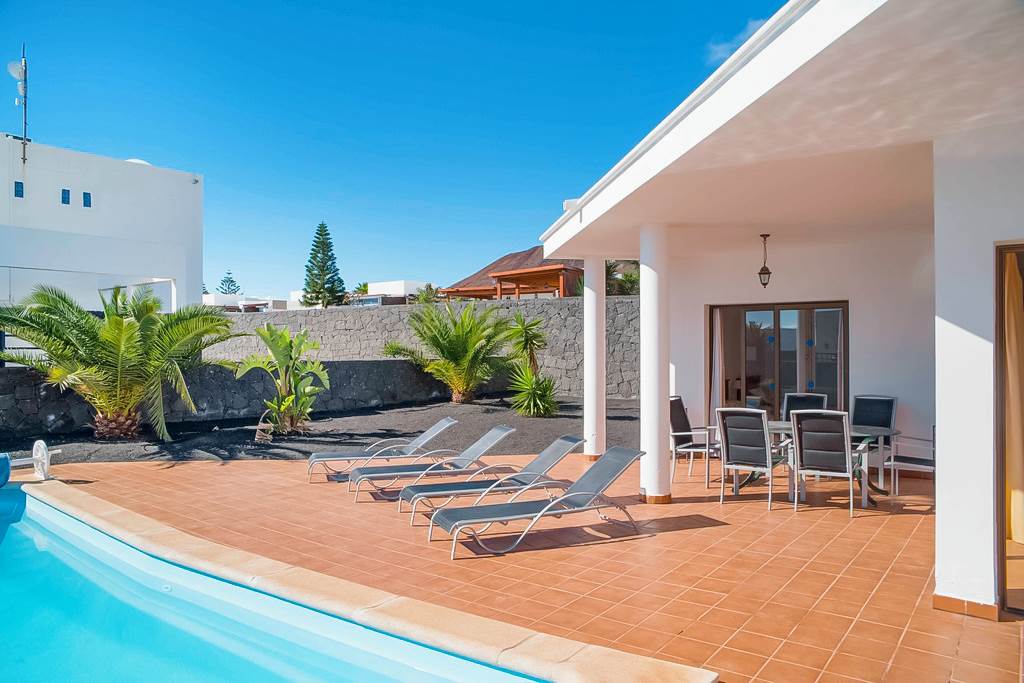 ACE_80909_Villas_Blancas_-_Four_Bedroom_Villa_with_Heated_Pool_0919_09.jpg