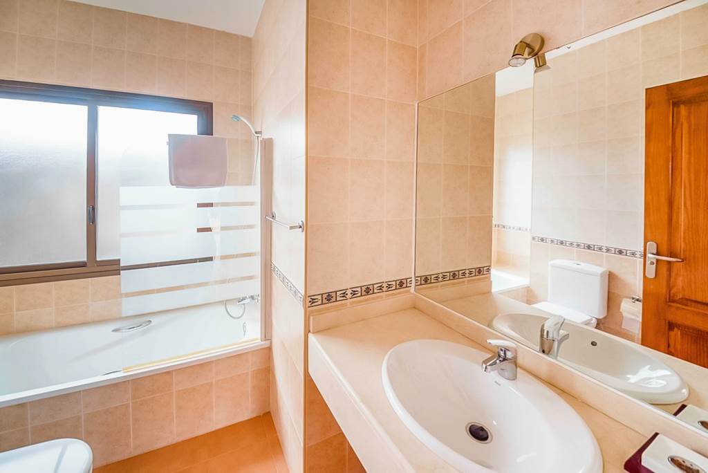 ACE_80909_Villas_Blancas_-_Four_Bedroom_Villa_with_Heated_Pool_0919_06.jpg