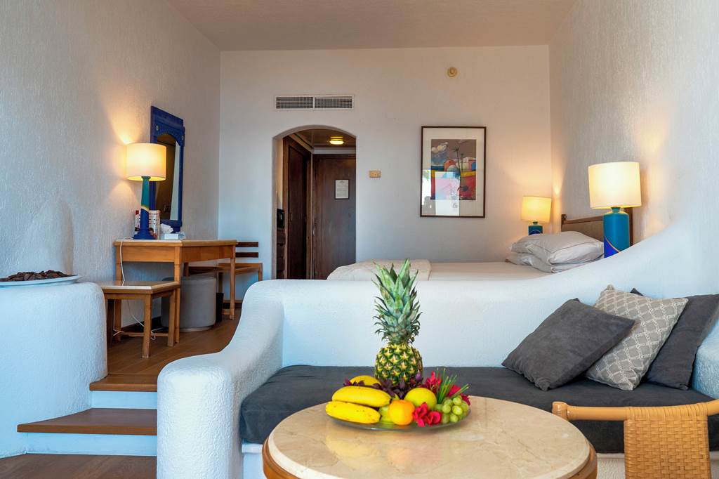PFO_3174_Coral_Beach_Hotel_&_Resort_1123_22.jpg