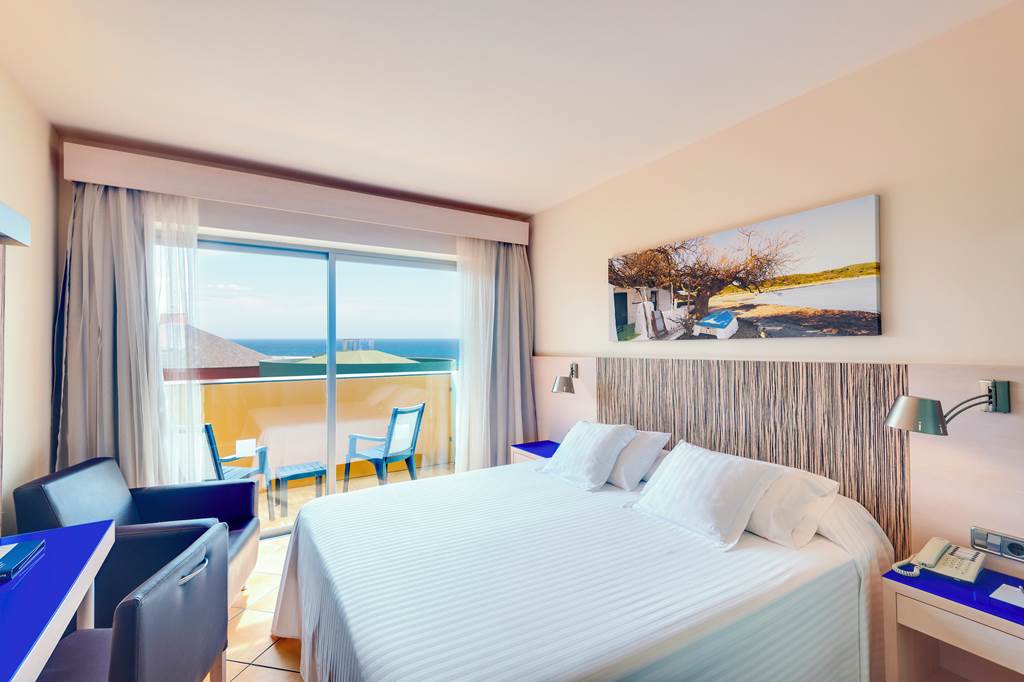 MAH_73008_Occidental_Menorca_1222_02.jpg