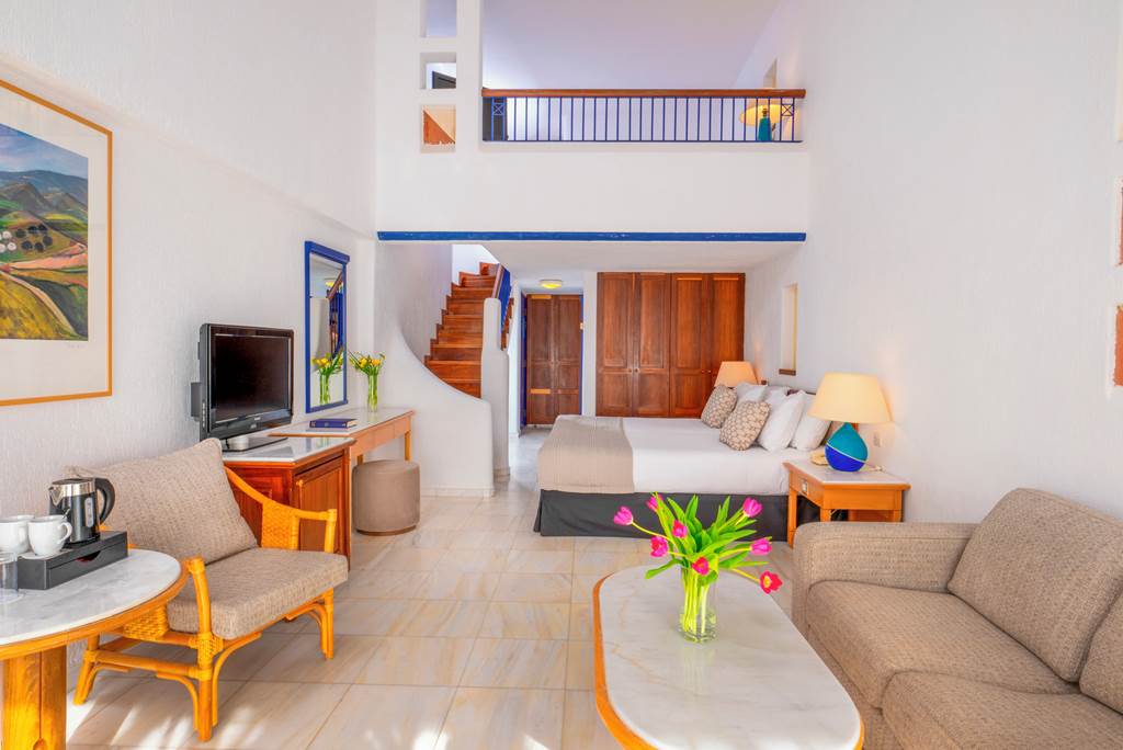 PFO_3174_Coral_Beach_Hotel_&_Resort_0624_05.jpg