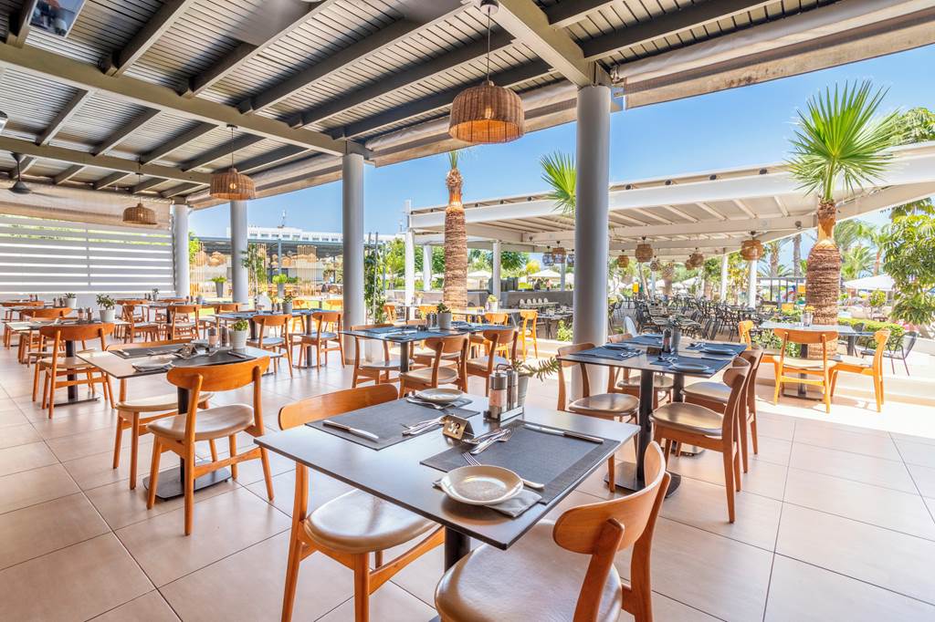 LCA_70841_Crystal_Springs_Beach_Hotel_0724_25.jpg