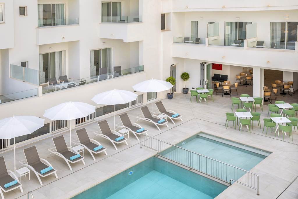 PMI_79756_Hotel_Marina_Drach_0622_01.jpg