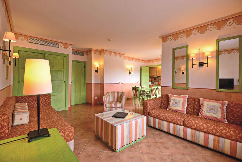 FAO_79047_Grande_Real_Santa_Eulalia_Apartments_1118_02.jpg