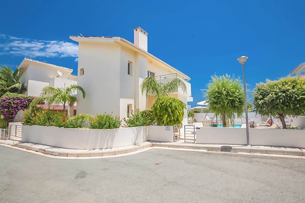 LCA_74705_Delfini_Villas_0820_14.jpg