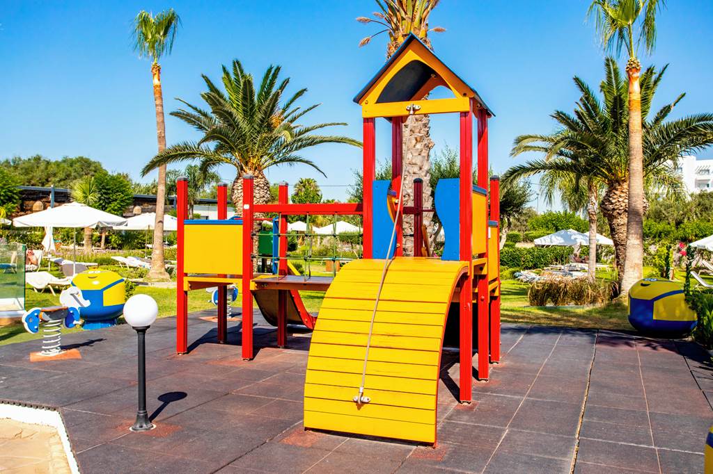 LCA_70841_Crystal_Springs_Beach_Hotel_0724_08.jpg