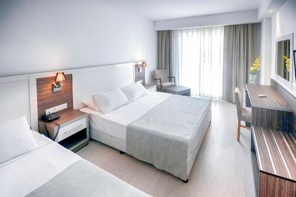BJV_70850_Club_Shark_Hotel_1016_05.jpg