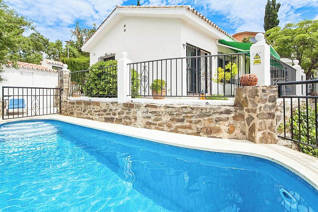AGP_86807_Villa_Frondega_Benalmadena_1223_10.jpg