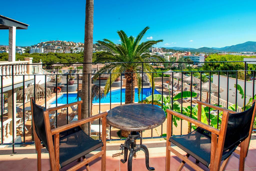 PMI_71349_Boutique_Hotel_Bon_Repos_0724_14.jpg