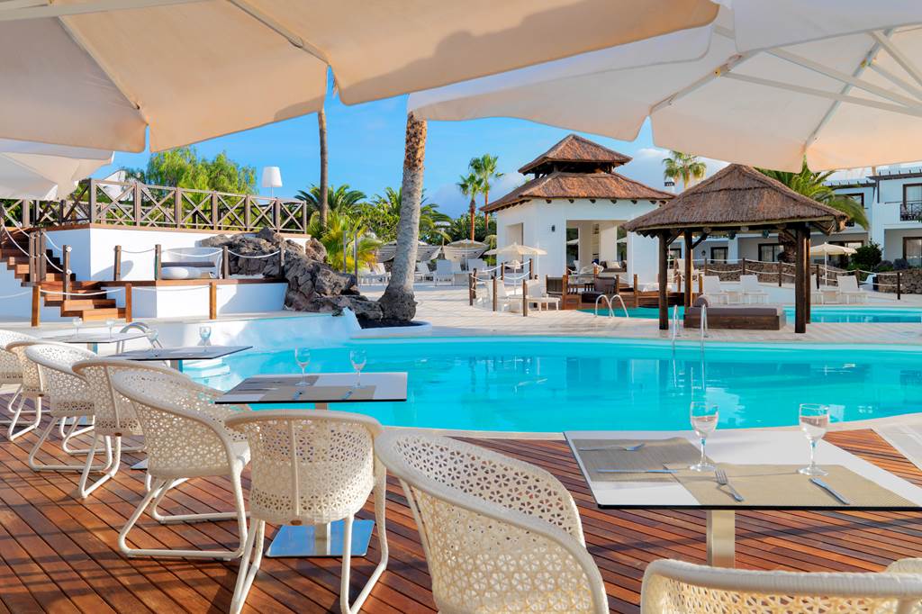 ACE_77345_H10_white_suites_1017_04.jpg