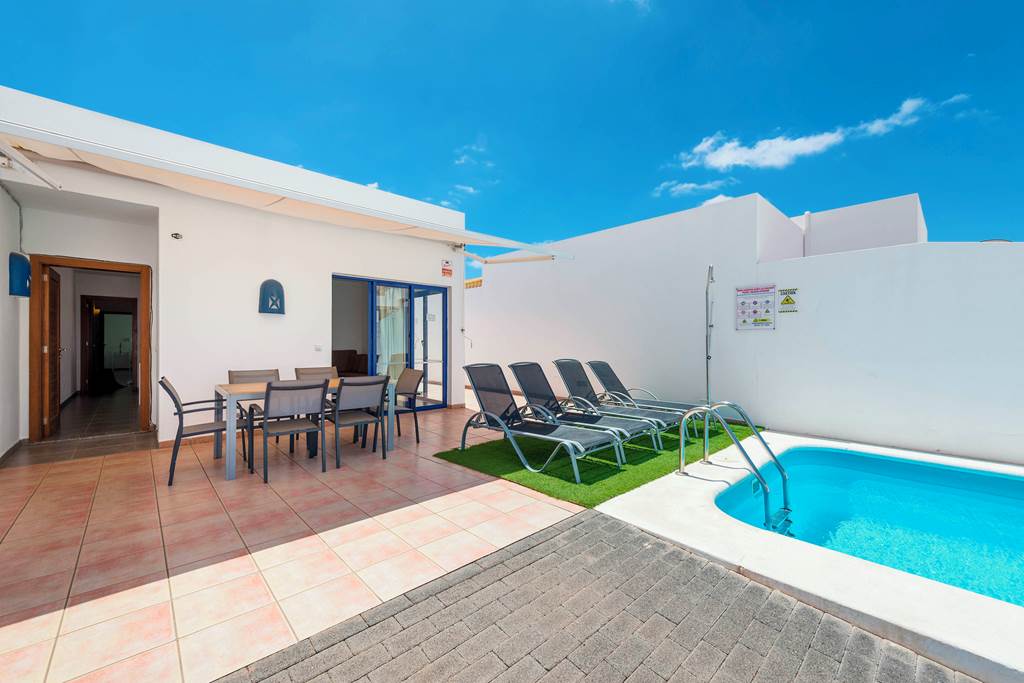 ACE_75761_Villas_Puerto_Rubicon_-_Three_Bedroom_Villa_for_5_0325_05.jpg