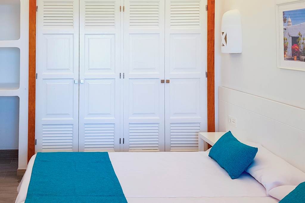 ACE_77396_Palmeras_Garden_Apartments_1020_03.jpg
