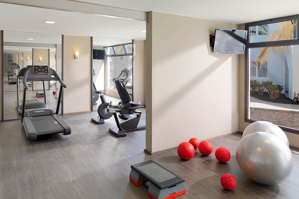 ACE_77345_H10_white_suites_0118_06.jpg