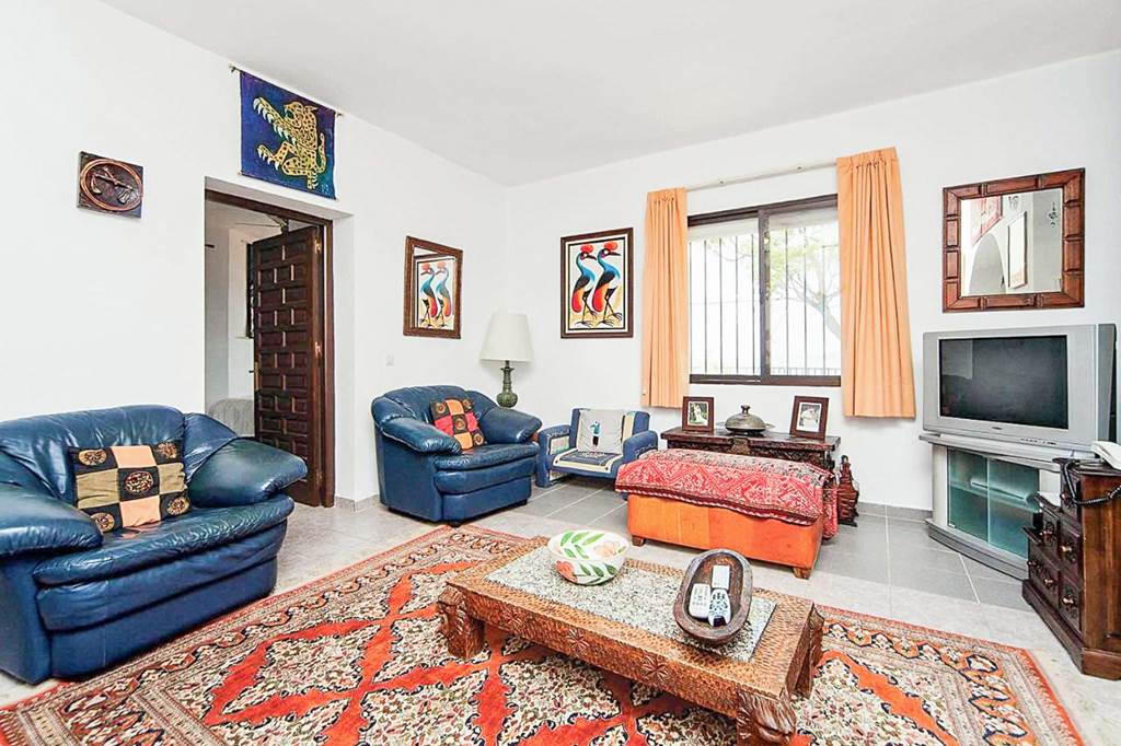 AGP_86807_Villa_Frondega_Benalmadena_1223_02.jpg