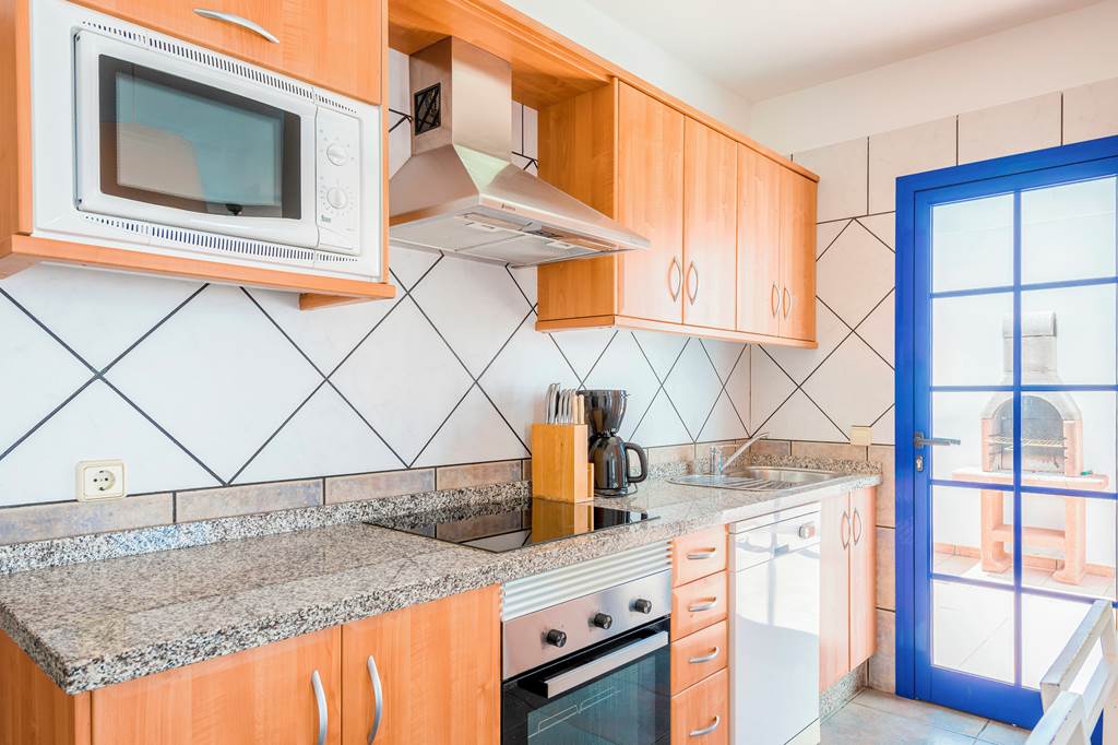 ACE_75761_Villas_Puerto_Rubicon_-_Three_Bedroom_Villa_for_5_1119_04.jpg
