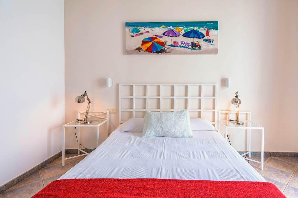 ACE_75761_Villas_Puerto_Rubicon_-_Three_Bedroom_Villa_for_5_0325_02.jpg