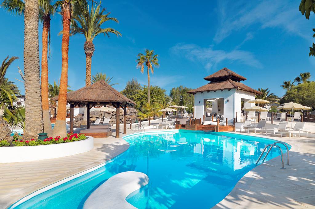 ACE_77345_H10_white_suites_1017_07.jpg