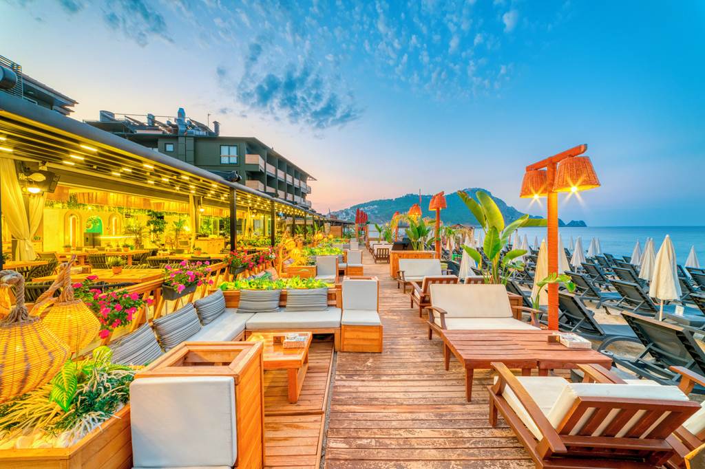 AYT_88502_Royalisa_Palmiye_Beach_Hotel_1124_01.jpg