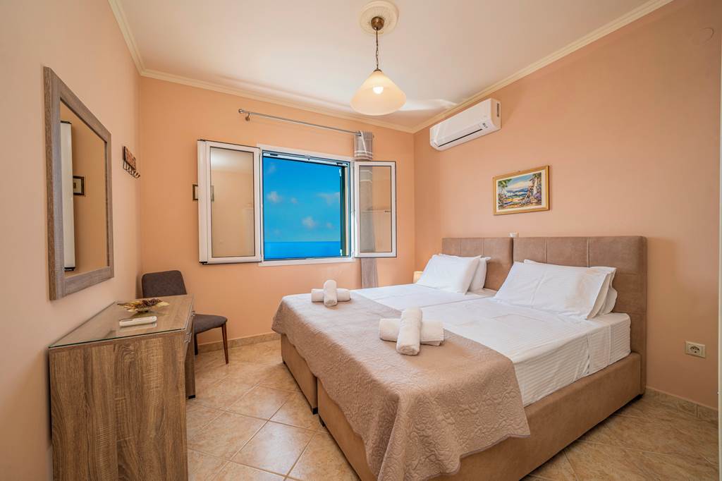 EFL_86819_Villa_Andriana_1223_08.jpg