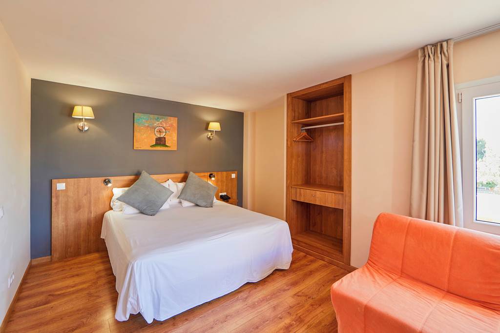 PMI_77930_Santa_Ponsa_Pins_1224_16.jpg