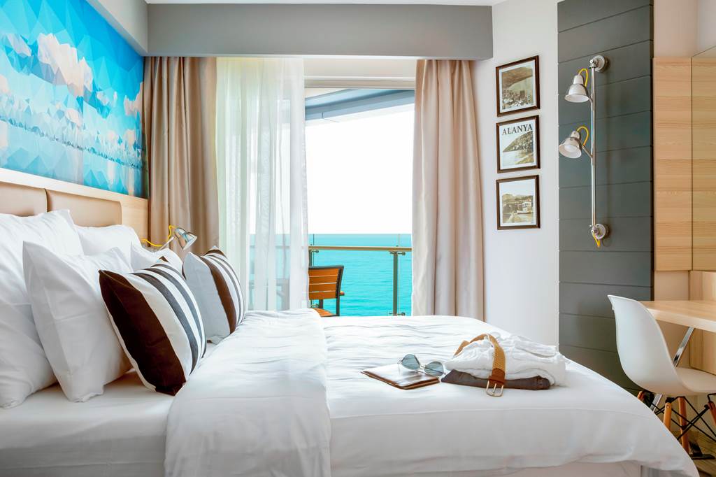 AYT_81497_C_Lounge_Hotel_1119_18.jpg