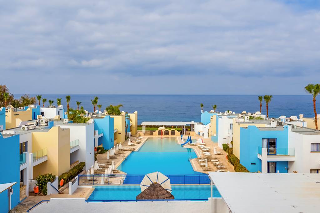PFO_3334_Eleni_Holiday_Village_0623_07.jpg