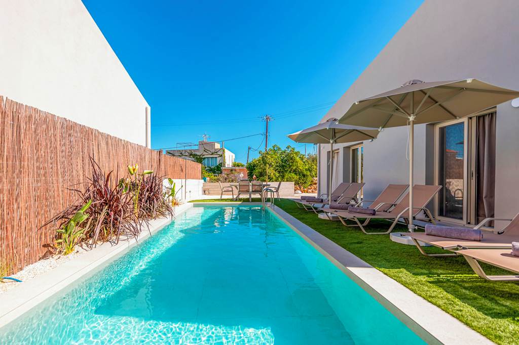 CHQ_88582_Villa_Charoupia_Plaka_1224_05.jpg