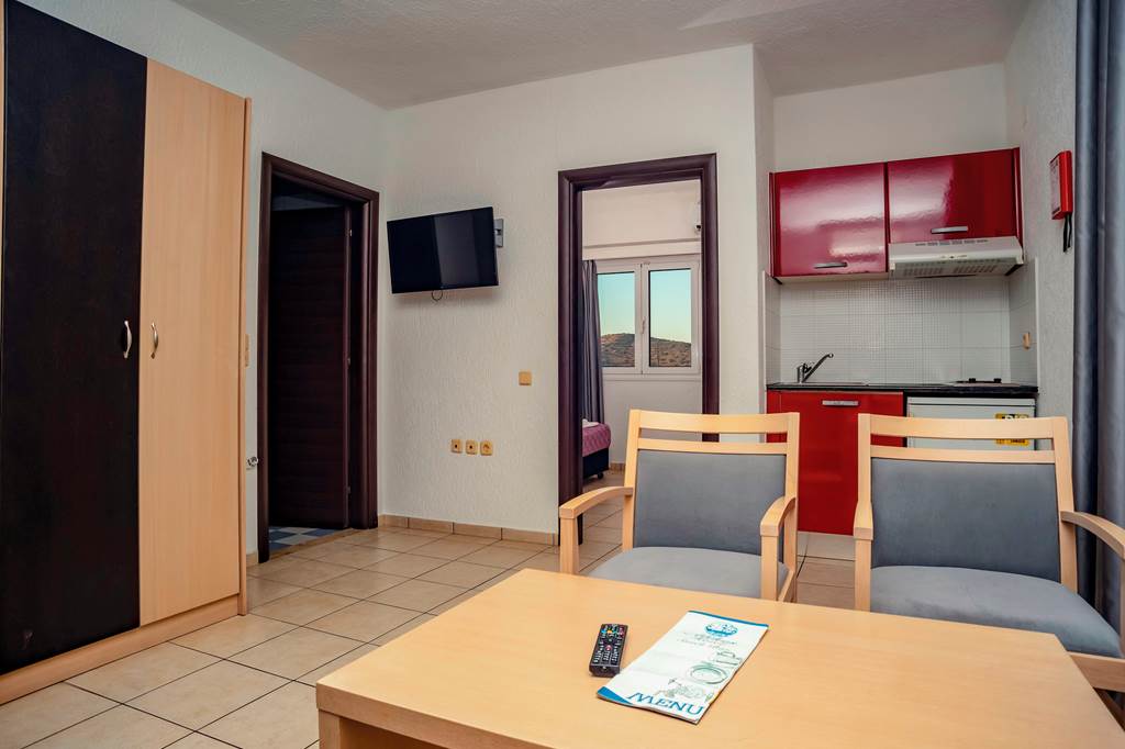 HER_80609_Alykes_Apartments_0719_01.jpg