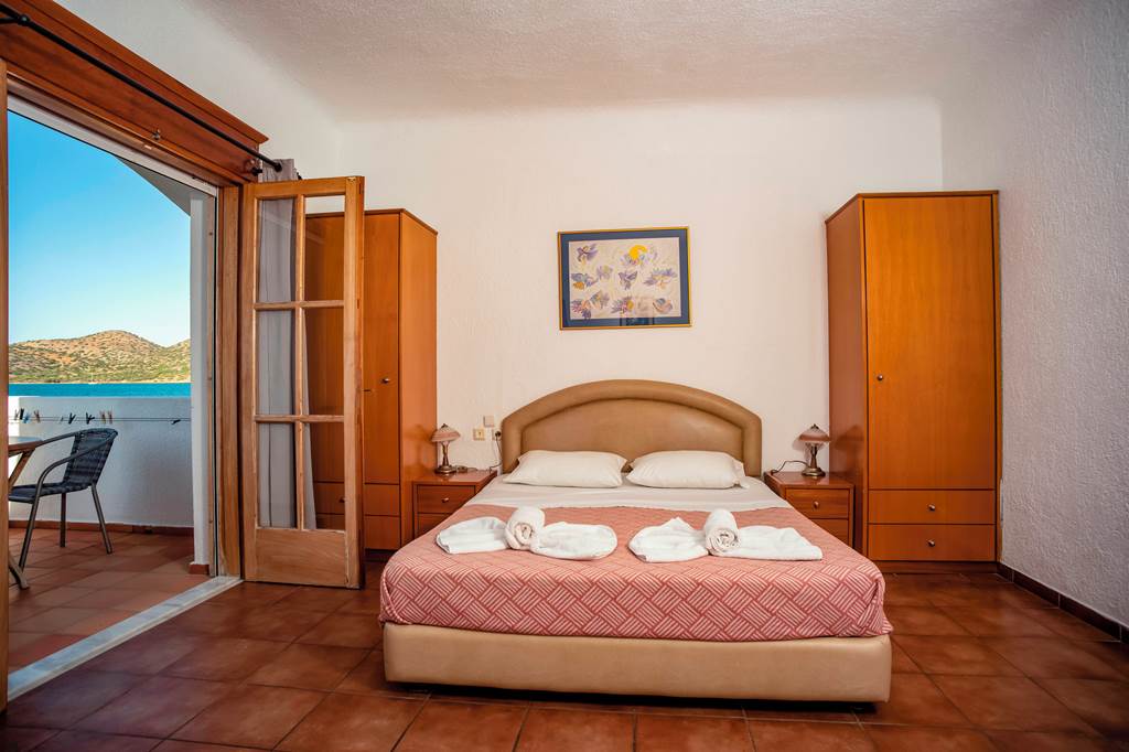 HER_80609_Alykes_Apartments_0719_16.jpg