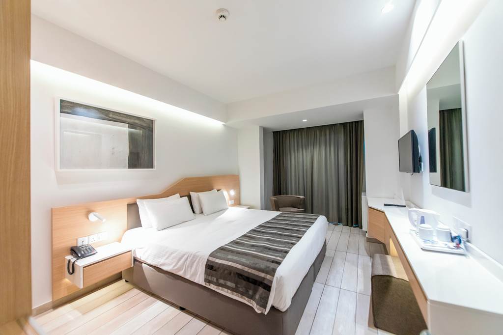 LCA_74273_Evalena_Beach_Hotel_0323_03.jpg